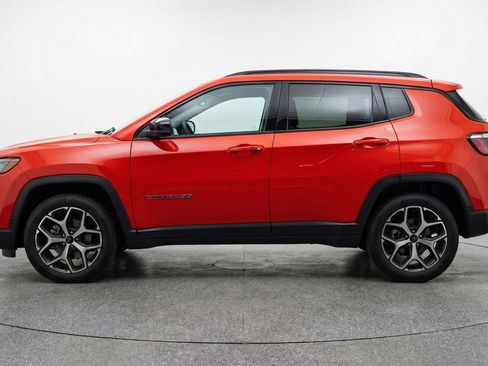 Used 2025 Jeep Compass Limited AWD/4WD image 4