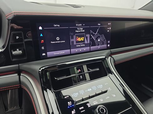Certified 2025 Porsche Panamera 4 AWD/4WD image 22