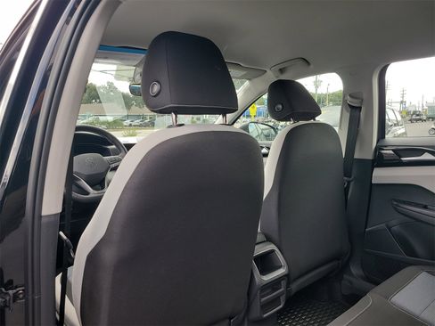 Certified 2025 Volkswagen Taos S image 13