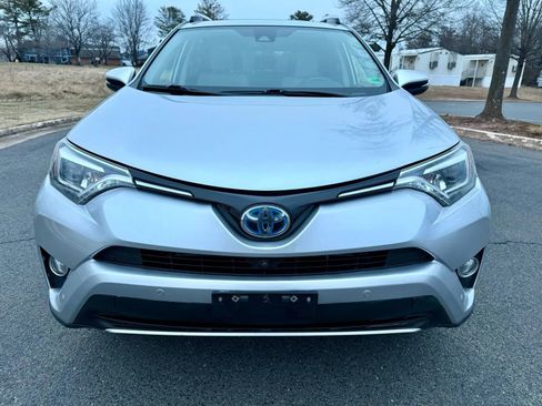 Used 2016 Toyota RAV4 Limited image 2