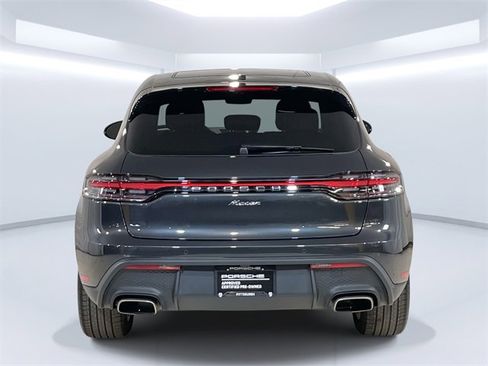 Used 2025 Porsche Macan image 6