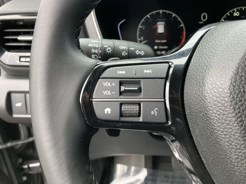 Used 2025 Honda Pilot Touring image 21