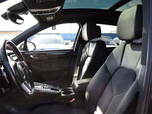 Used 2018 Porsche Macan Sport Edition image 33