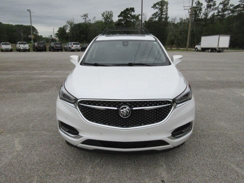 Used 2021 Buick Enclave Avenir w/ Avenir Technology Package FWD image 3