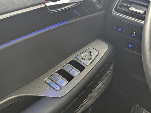 Used 2021 Hyundai Palisade Limited FWD image 17