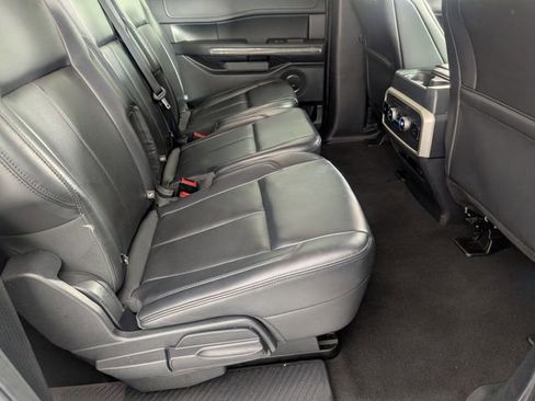 Used 2024 Ford Expedition Max XLT image 33
