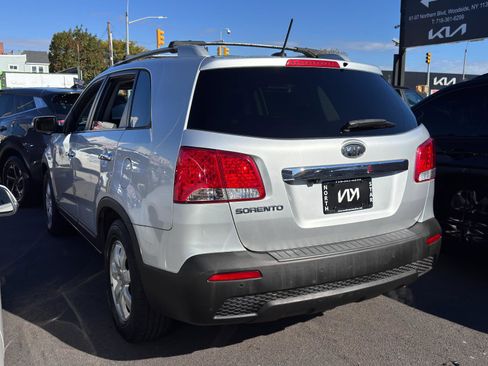Used 2012 Kia Sorento LX w/ Convenience Pkg image 6