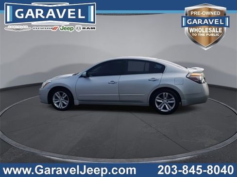 Used 2012 Nissan Altima 3.5 SR w/ Sport Pkg image 9