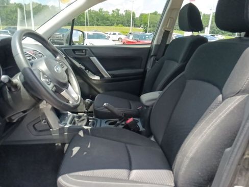 Used 2018 Subaru Forester 2.5i AWD/4WD image 15