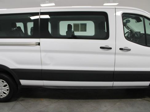 Used 2024 Ford Transit 350 XLT RWD image 11