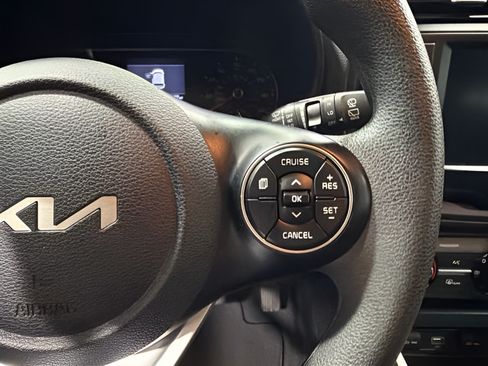 Used 2022 Kia Soul LX FWD image 18