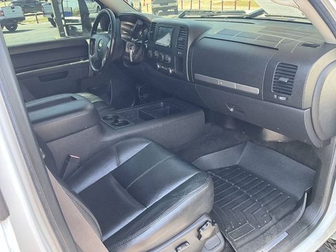 Used 2014 Chevrolet Silverado 2500 LT w/ Z71 Appearance Package AWD/4WD image 30