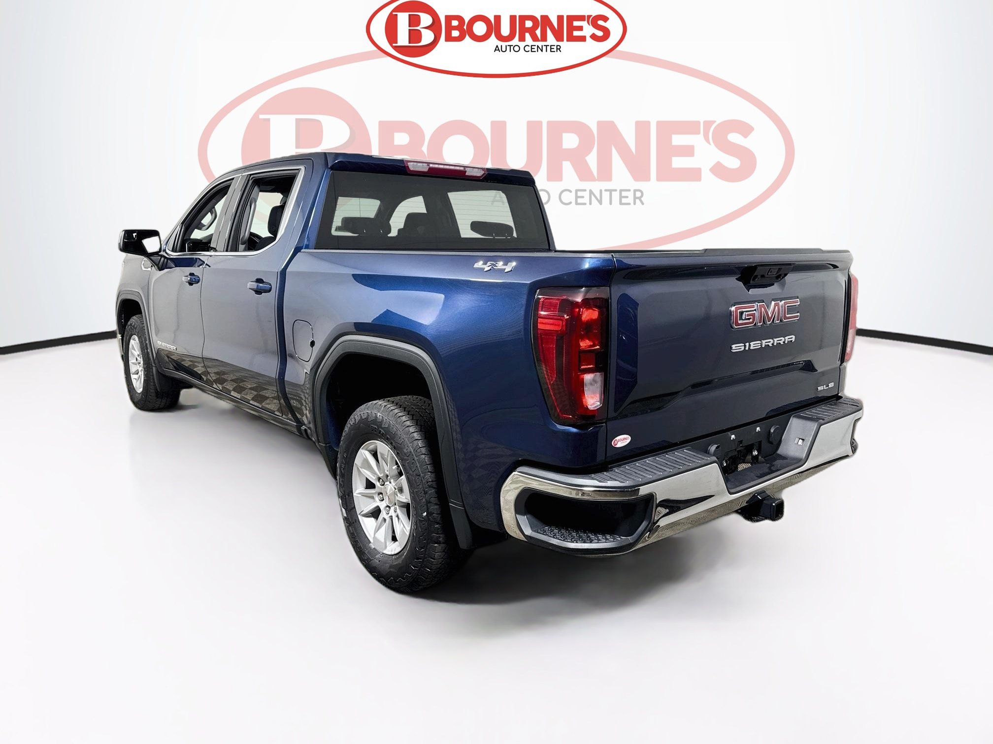 Used 2023 GMC Sierra 1500 SLE AWD/4WD image 8