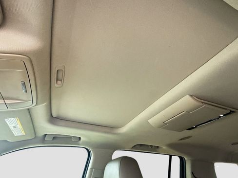Used 2016 GMC Yukon XL SLT w/ Open Road Package RWD image 22