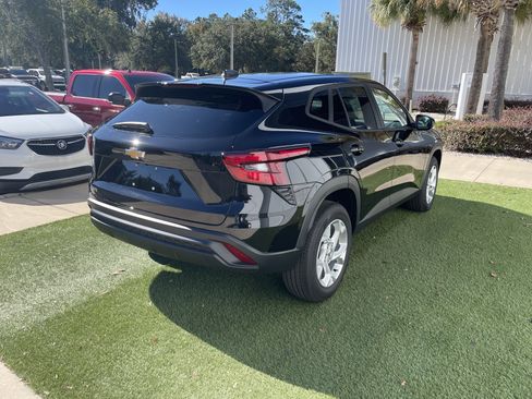 New 2026 Chevrolet Trax LS w/ LS Convenience Package image 7