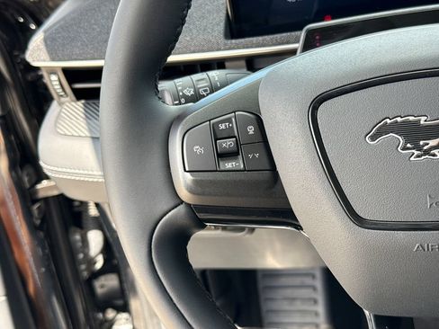 Certified 2025 Ford Mustang Mach-E Premium image 15