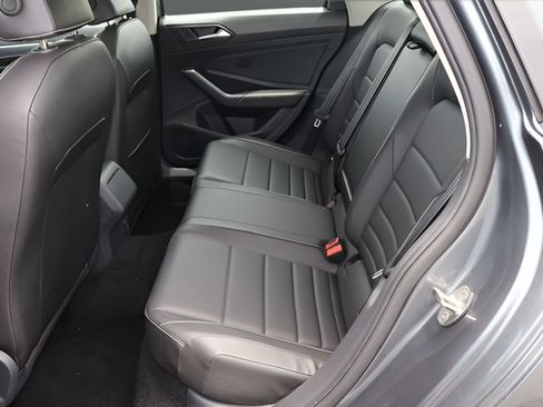 Certified 2024 Volkswagen Jetta SE FWD image 14