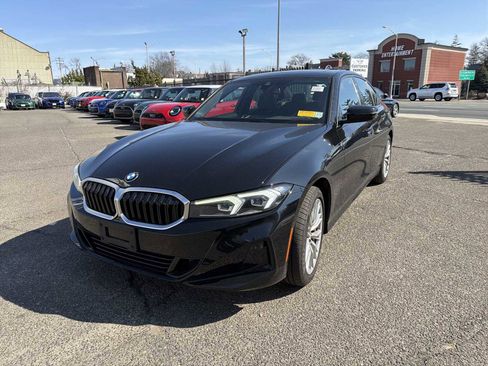 Certified 2023 BMW 330i xDrive Sedan w/ Driving Assistance Package image 3