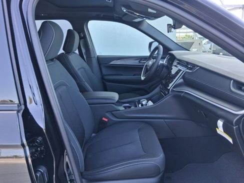 New 2026 Jeep Grand Cherokee Laredo X RWD image 25