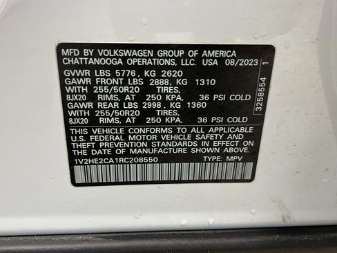 Used 2024 Volkswagen Atlas Cross Sport SE w/ Black Wheel Package image 27