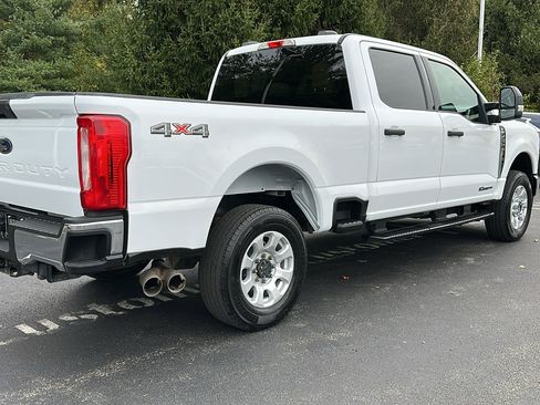 Used 2024 Ford F250 XLT image 8
