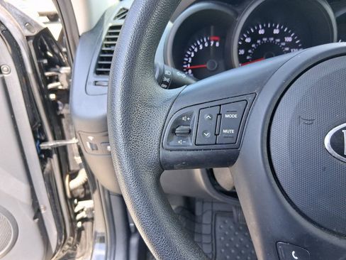 Used 2013 Kia Soul image 14