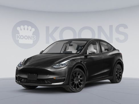 Used 2025 Tesla Model Y Long Range RWD image 1