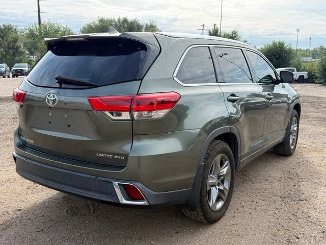 Used 2019 Toyota Highlander Limited Platinum AWD/4WD image 6