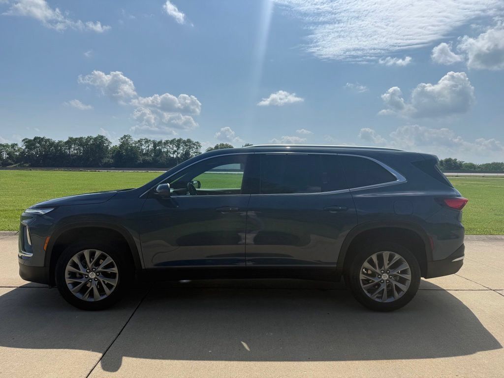 Used 2025 Buick Enclave Preferred w/ LPO, Floor Liner Package FWD image 9