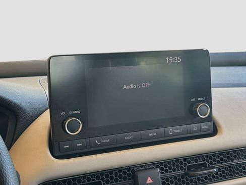Used 2025 Honda HR-V LX image 12