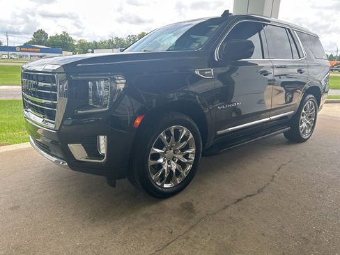 Used 2022 GMC Yukon SLT w/ SLT Premium Package RWD image 4