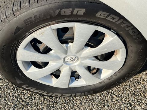 Used 2011 Toyota Corolla LE image 10