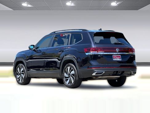 Used 2026 Volkswagen Atlas SE AWD/4WD image 3