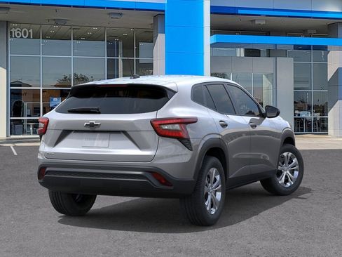 New 2026 Chevrolet Trax LS image 4