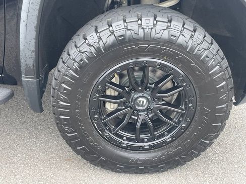 Used 2021 GMC Sierra 1500 AT4 w/ AT4 Premium Package AWD/4WD image 32
