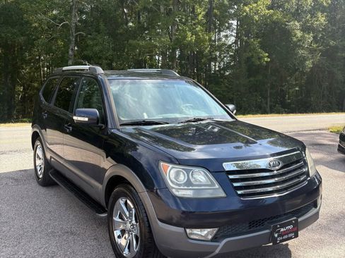 Used 2009 Kia Borrego EX w/ Premium Pkg image 5