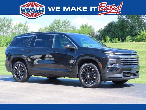 Used 2025 Chevrolet Traverse LT w/ Sun and Wheel Package AWD/4WD image 1
