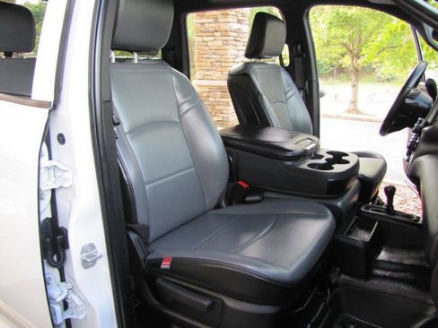 Used 2023 RAM 2500 Tradesman w/ Chrome Appearance Group image 23