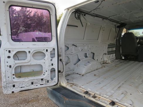 Used 2012 Ford E-250 and Econoline 250 w/ Commercial Cargo Van Pkg image 21