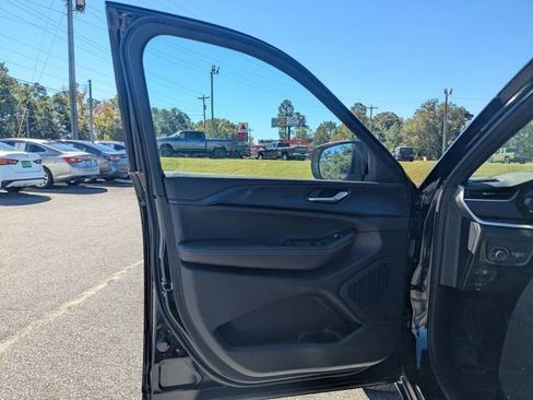 New 2025 Jeep Grand Cherokee Laredo RWD image 14