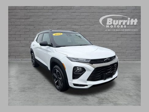 Used 2022 Chevrolet TrailBlazer RS w/ Sun and Liftgate Package AWD/4WD image 1