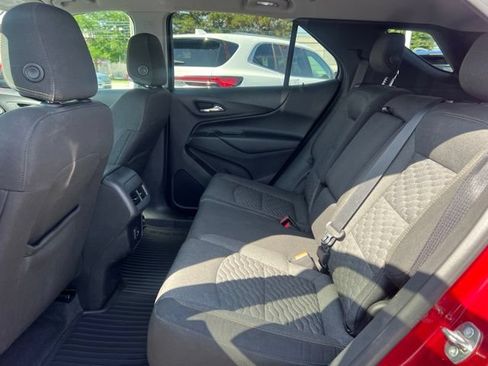 Used 2020 Chevrolet Equinox LT w/ Driver Convenience Package AWD/4WD image 17