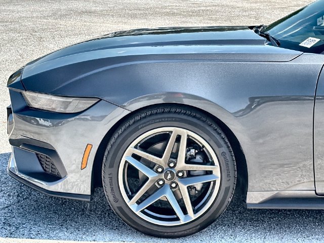 Certified 2025 Ford Mustang Coupe RWD image 10