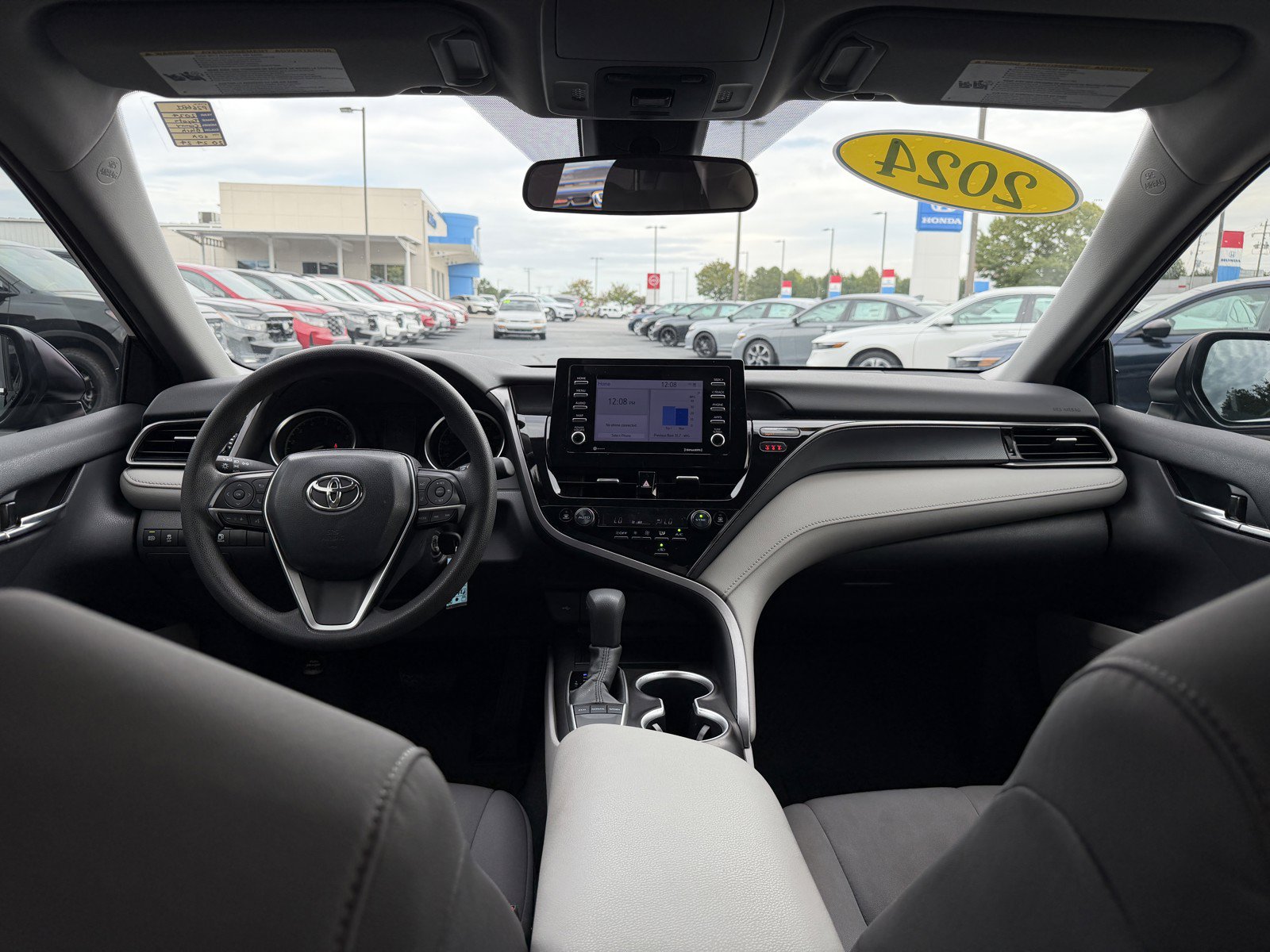 Used 2024 Toyota Camry LE FWD image 13