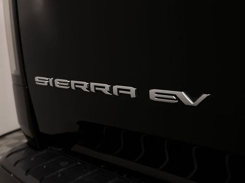 Used 2025 GMC Sierra EV Denali AWD/4WD image 33