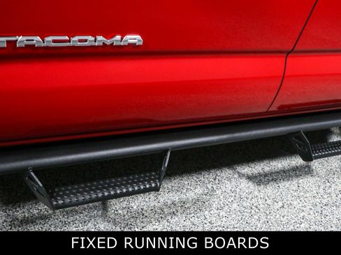 Used 2020 Toyota Tacoma TRD Sport AWD/4WD image 12