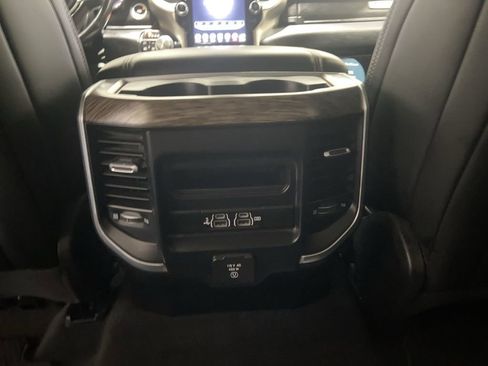 Used 2020 RAM 1500 Laramie AWD/4WD image 21