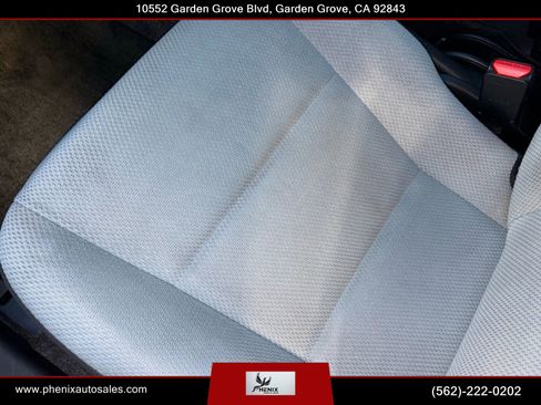 Used 2015 Toyota Prius C One image 15