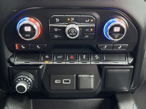 Used 2022 GMC Sierra 1500 Elevation image 30