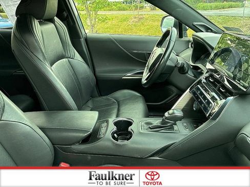 Used 2022 Toyota Venza Limited w/ Advanced Technology Package AWD/4WD image 16